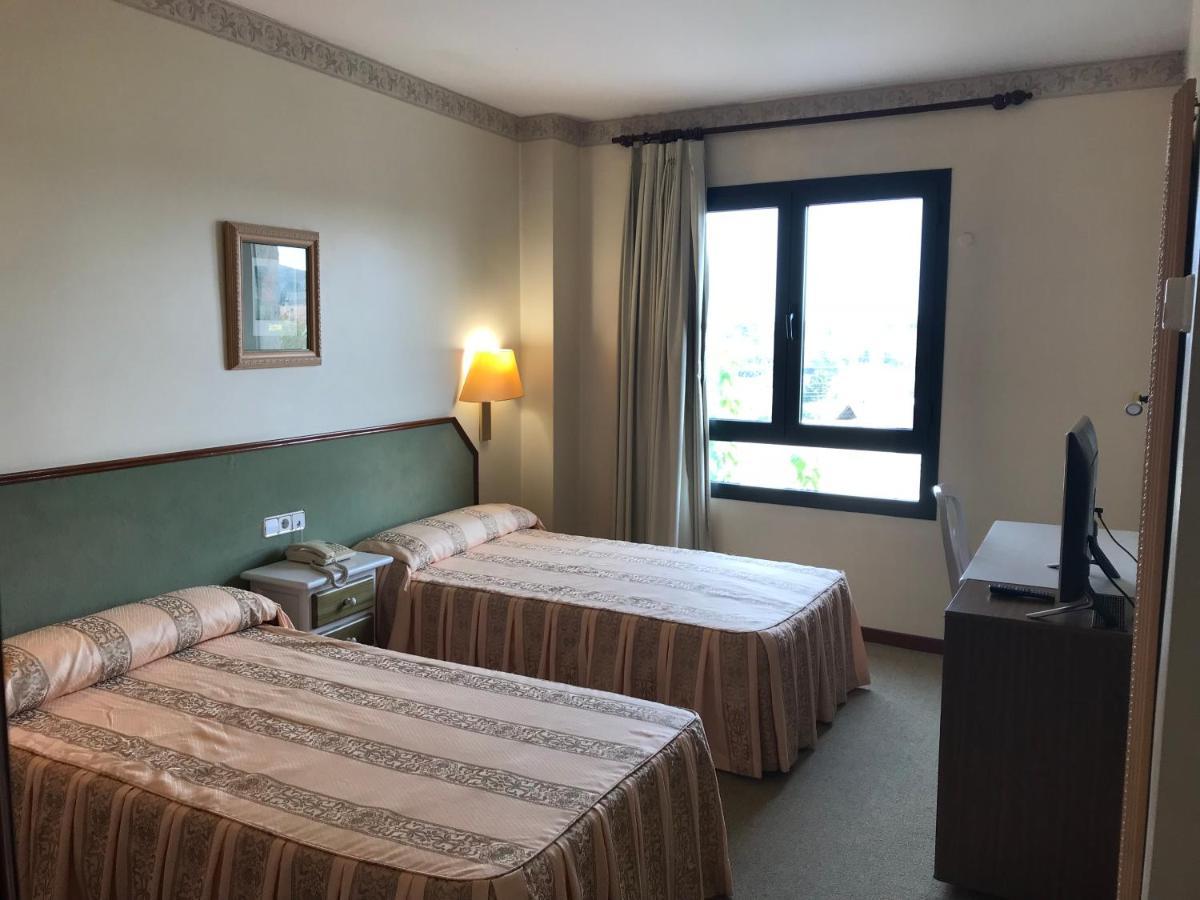Hotel Magallon Caspe Zewnętrze zdjęcie