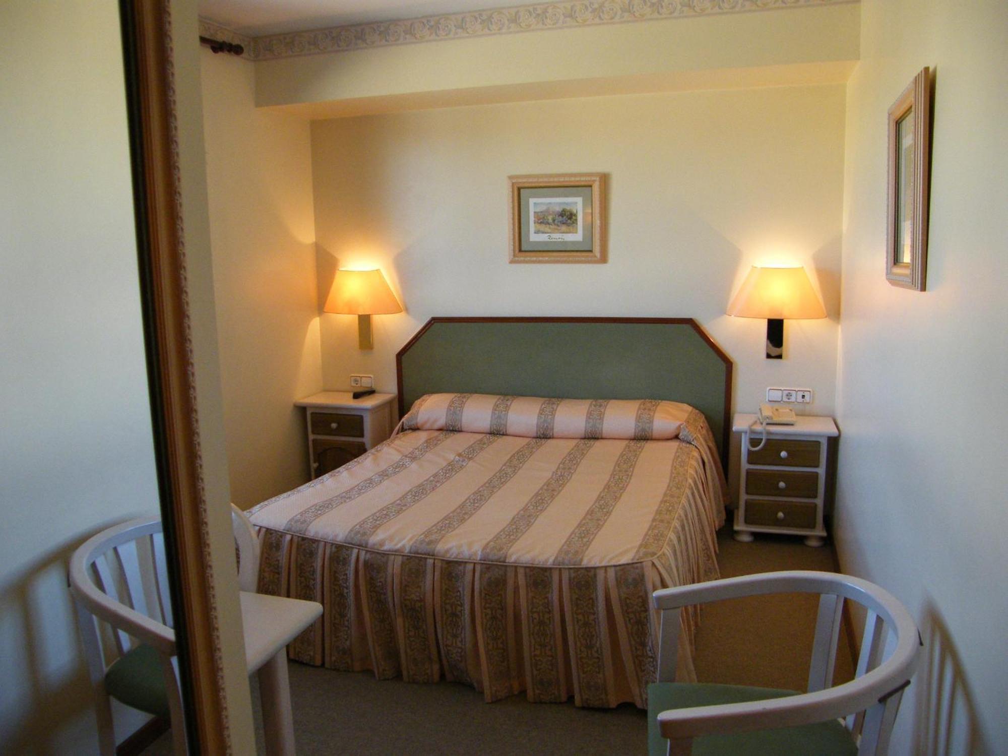 Hotel Magallon Caspe Zewnętrze zdjęcie